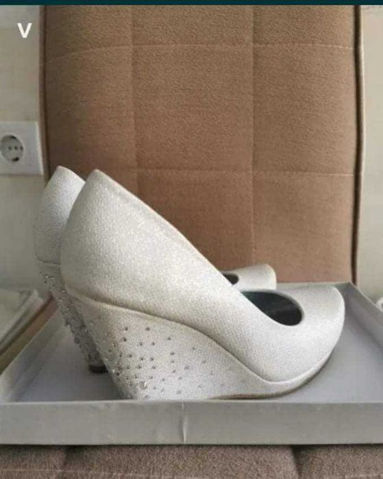 Блестяща сватбена рокля тюл принцеса корсет бюстие топ