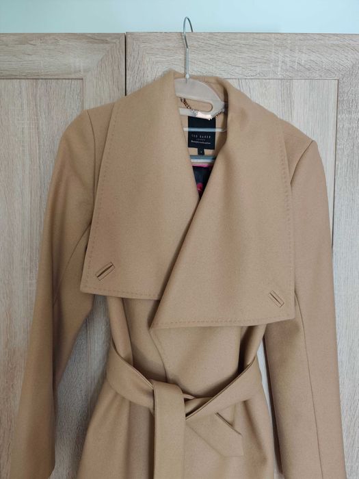 Pardesiu Ted Baker