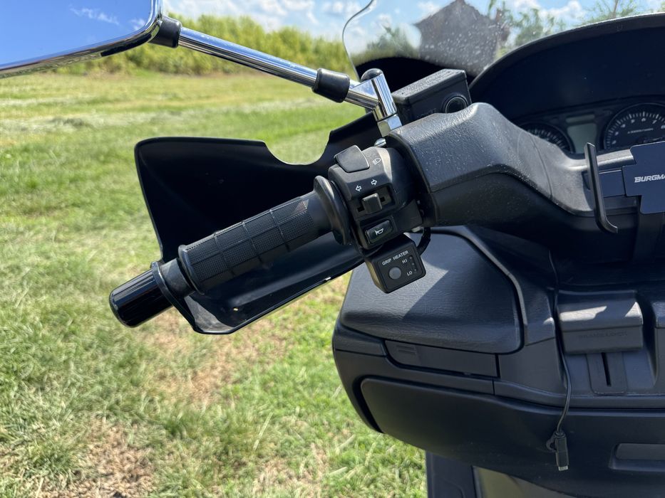 Suzuki Burgman 400  abs 2015г.