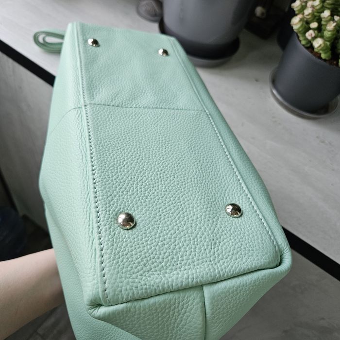 Сумка кожаная цвета Тиффани