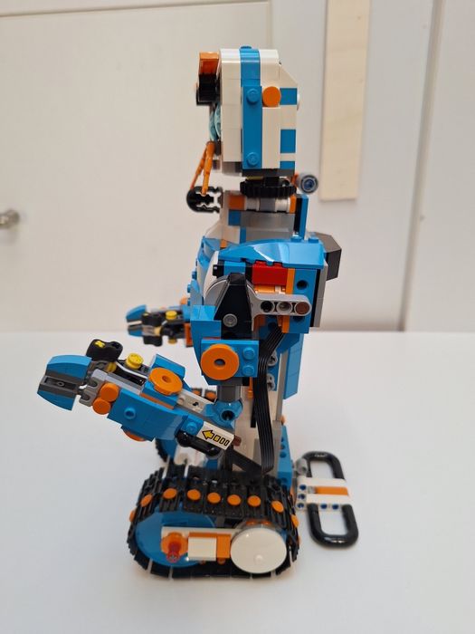 LEGO BOOST Creative Toolbox (17101) - complet