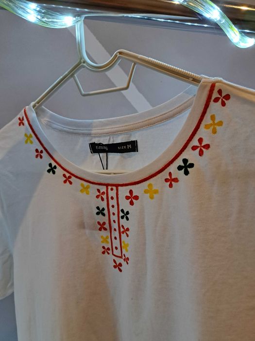 Тениски с народни мотиви