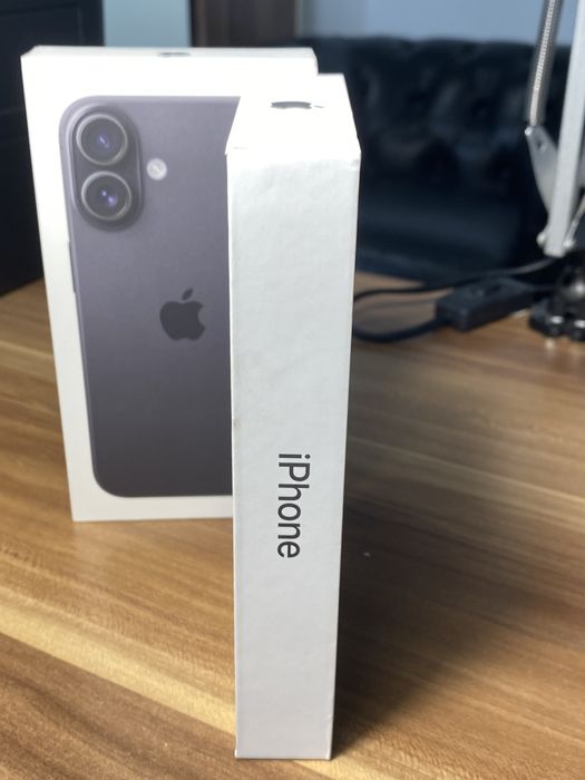 iPhone 16•128 GB • Black