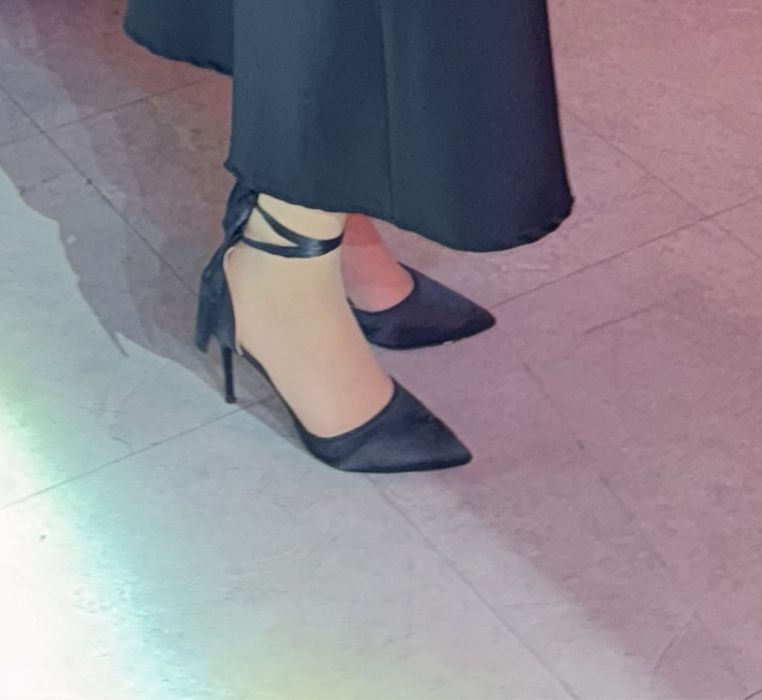 Каблук на завязках