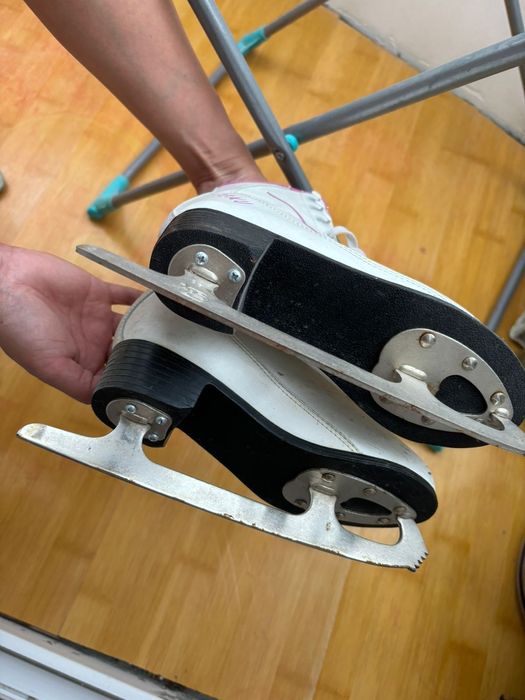 Коньки в отличном состоянии