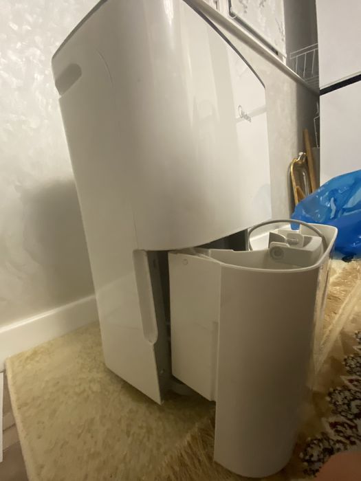 Осушитель воздуха MIDEA MDDF 20 Торг