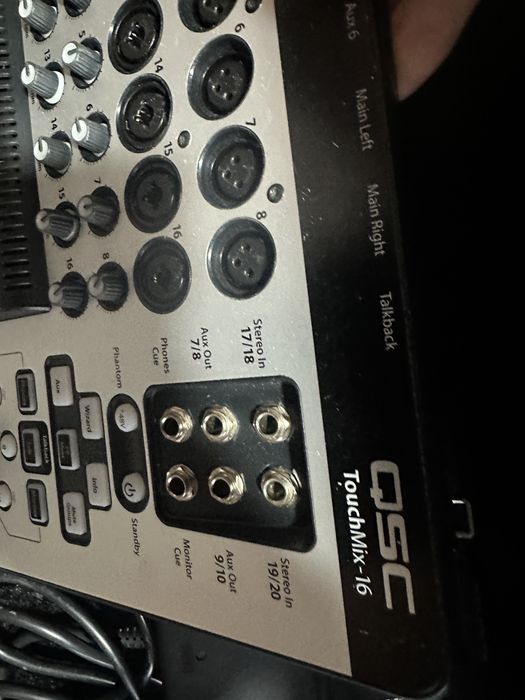 Mixer qsc touchmix 16