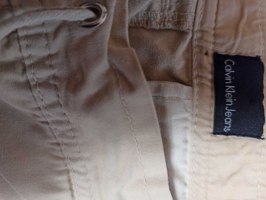 Pantaloni bej Calvin Klein marimea M