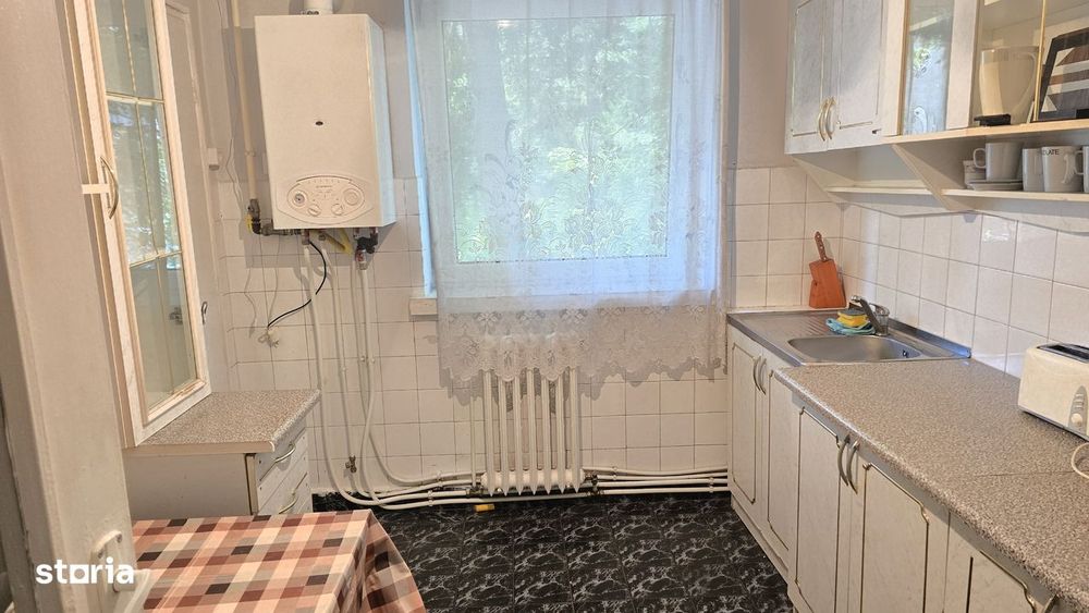 Vand apartament cu 3 camere decomandat in Deva, George Enescu etaj 1,