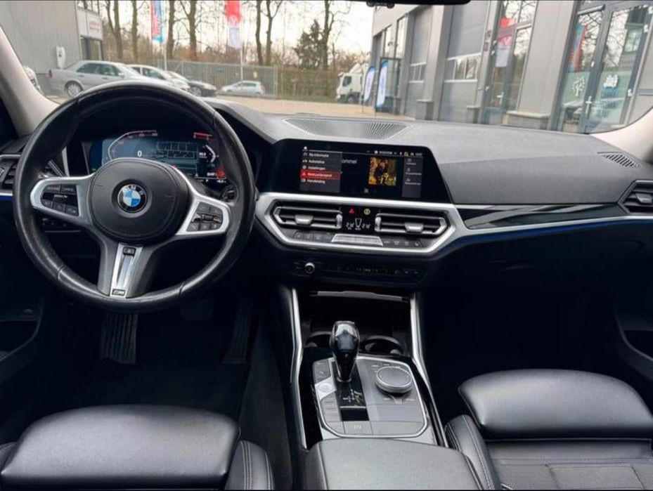 BMW 3 Series 2019 — imagine 5