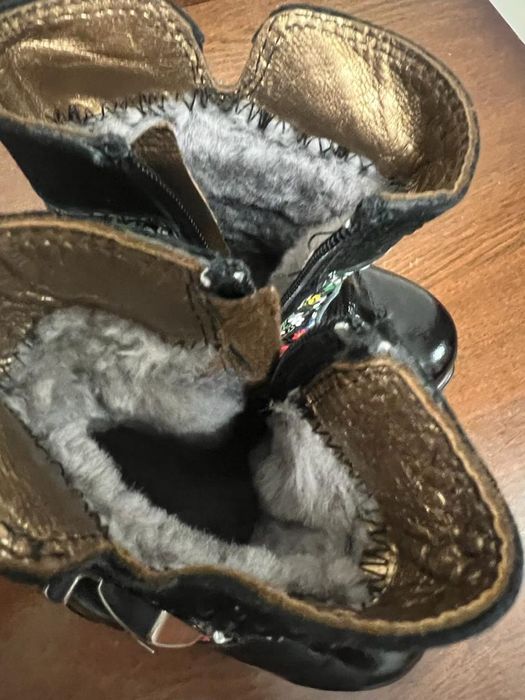 Продаются сапожки