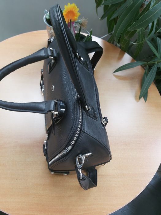 Стилна дамска чанта