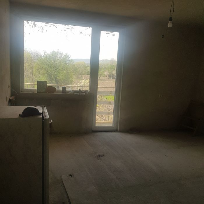 Продава къща в с Крайници общ.Дупница