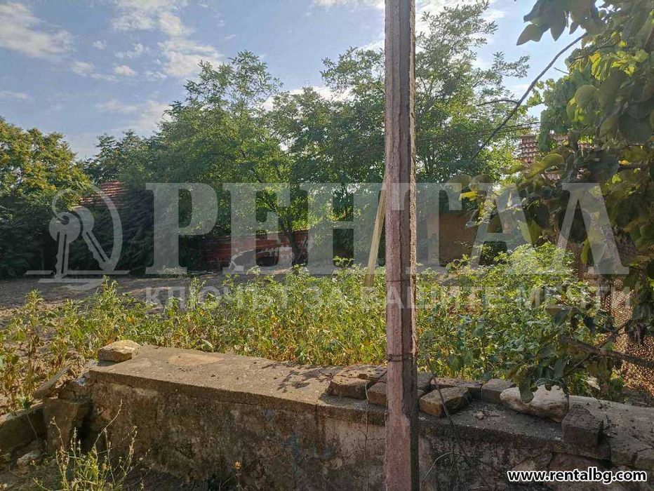 Къща с двор, с. Чоба