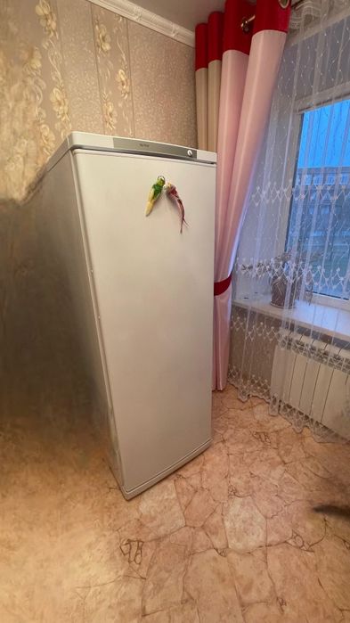 Продам морозильную камеру