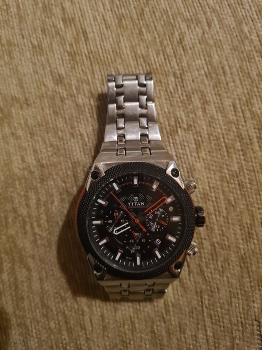 Vand ceas Titan astept oferte