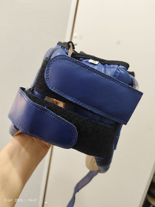 Продам боксерский шлем и перчатки