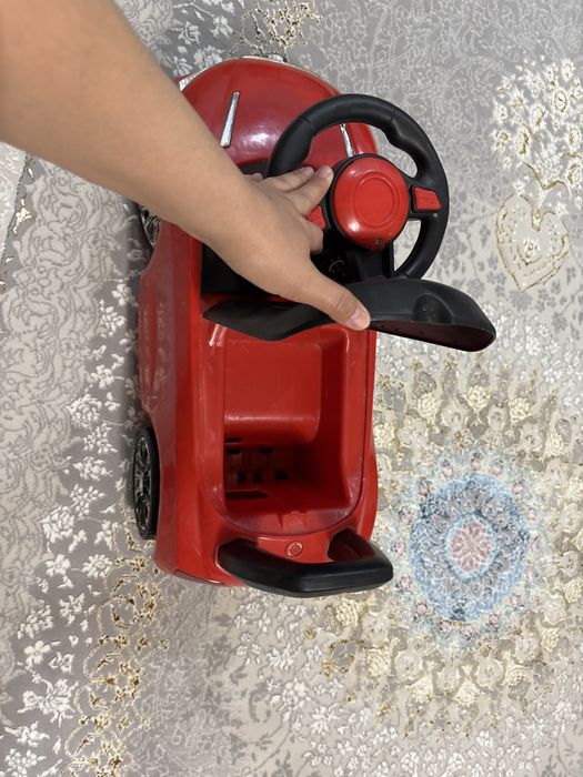 Продам машину игрушку
