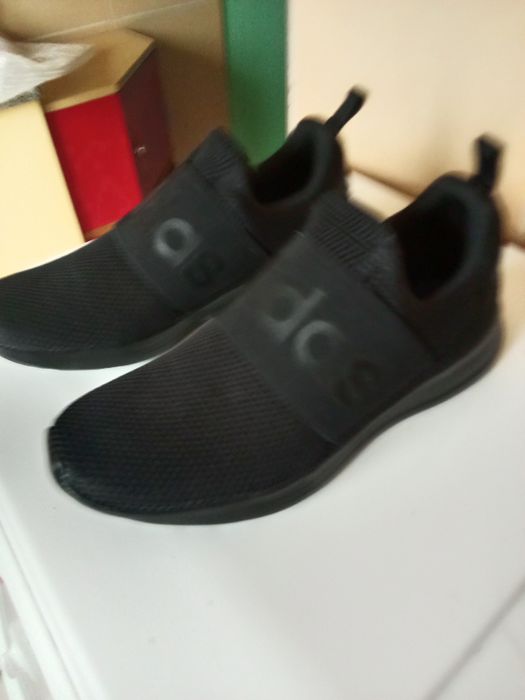 Кроссовки Adidas чёрные