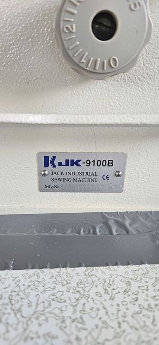 Швейная машинка JACK