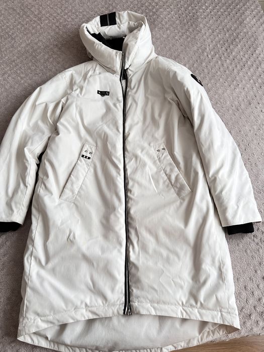 Продам женскую зимнюю куртку