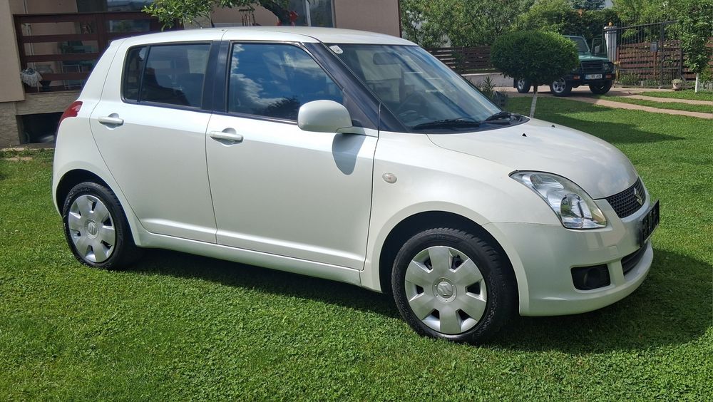 Vând  SUZUKI swift  4x4