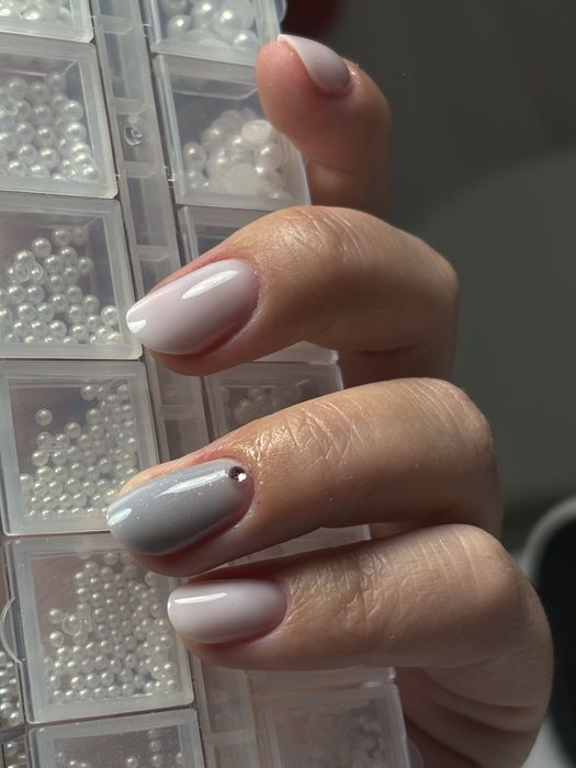 Unghii cu gel-Manichiura-Unghiute