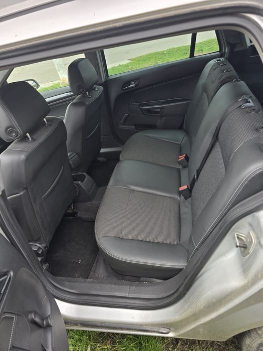 Opel Astra break 1.9 CDTI