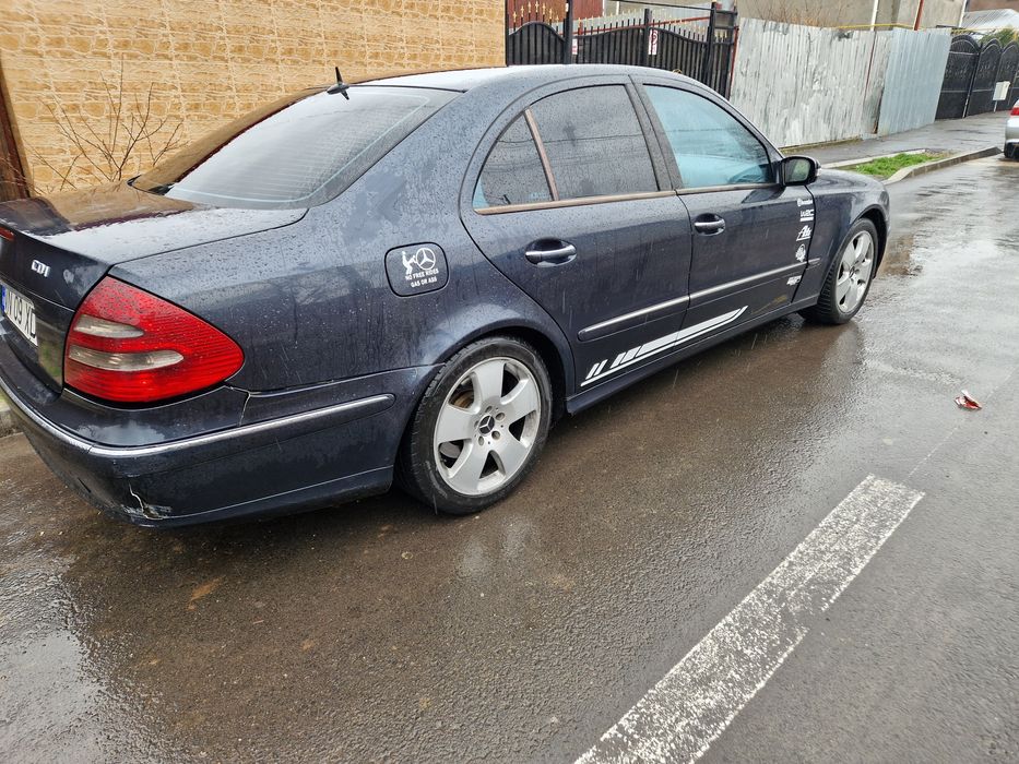 Dezmembrez w211 de 2.2, 2.7. 3.2