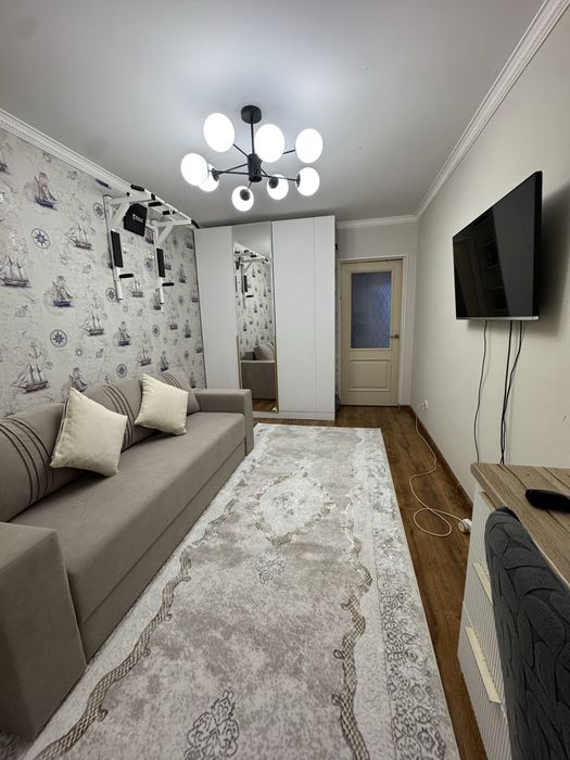 Продам 3 комн кв в 12 мкр