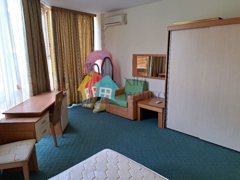 Продава се Тристаен апартамент в к.к. Златни пясъци - 136 кв.м за 728 €/кв.м - Снимка #5