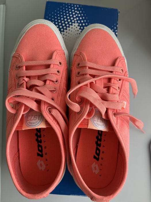 Tenesi Lotto corai fete