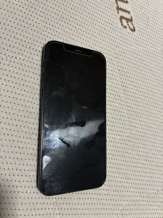 iPhone 12 64gb. .
