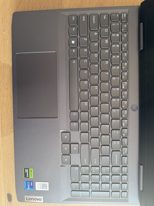 Lenovo LOQ 15IRH8, i7-13700H, RTX 4050, 16GB RAM