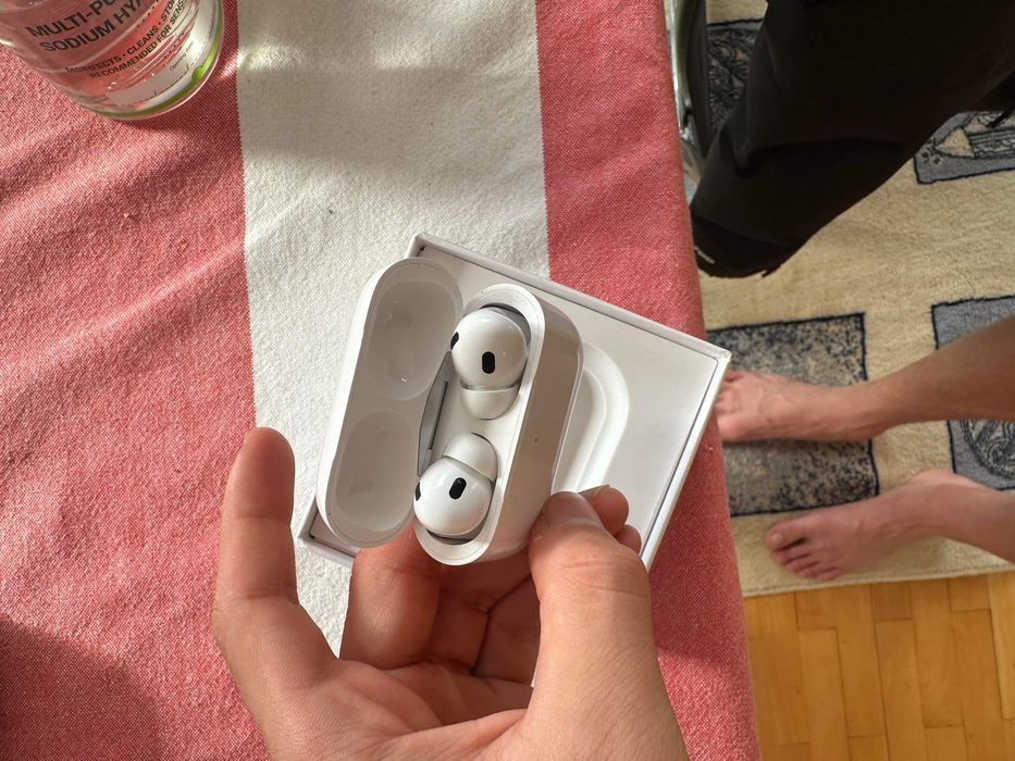 AirPods Pro 2nd gen cu factura Media Galaxy