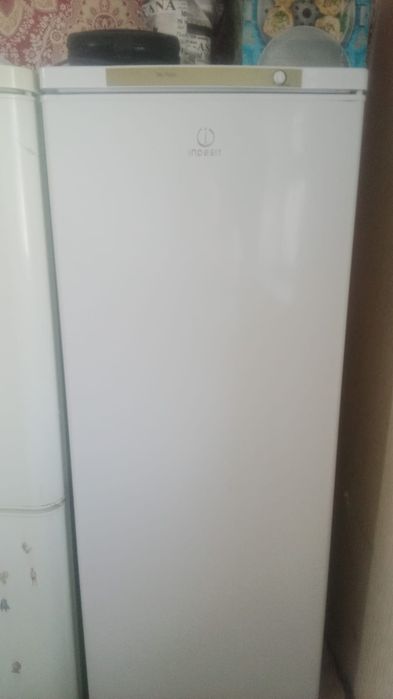 Морозильник большой