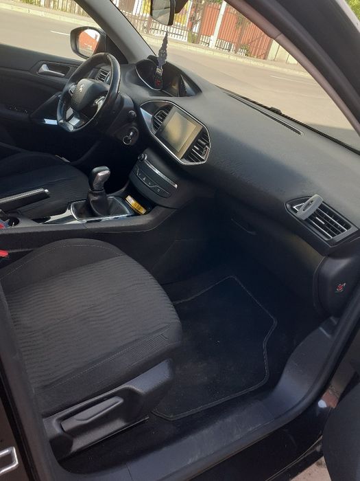 Peugeot 308.2015.euro6.1.2 benzina si GPL.stare f buna.VARIANTE + -
