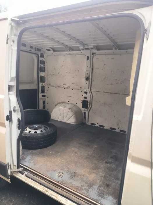 Transport marfa Bucuresti si in tara autoutilitara 3,5 tone