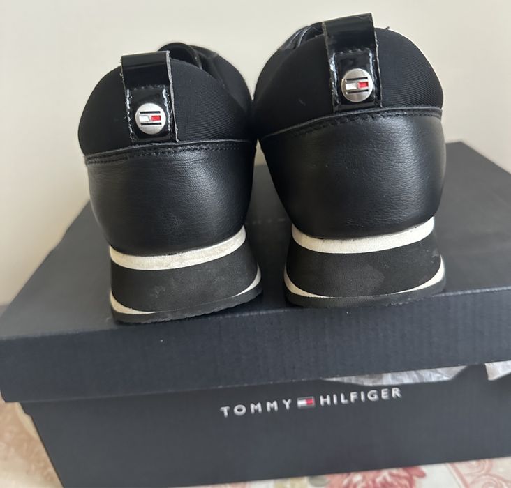 Оригинални дамски сникърси