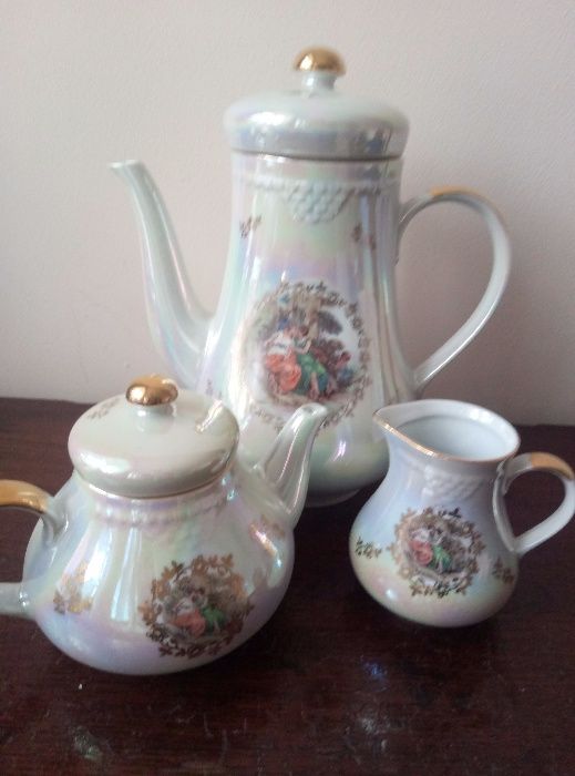 чайный сервиз Мадонна 70-х годов прошлого века на 12 персон ГДР