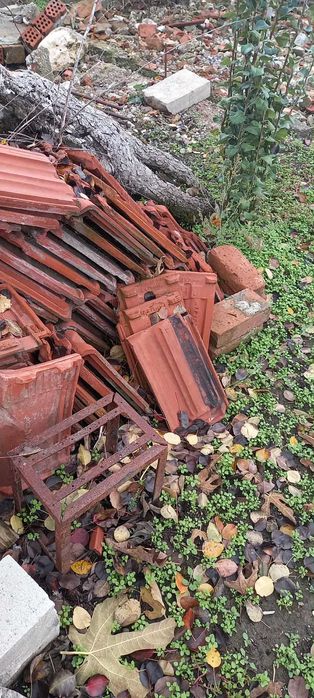 Керемиди Български и чисто нов бойлер Теси