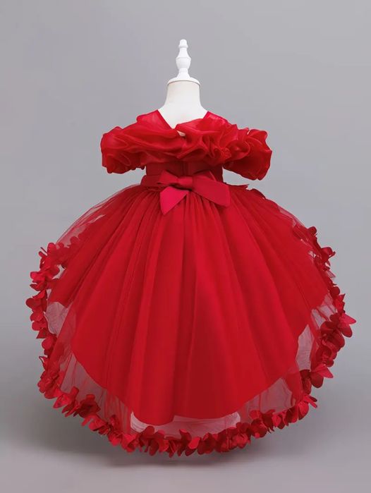 Платье на прокат на 3-4 года