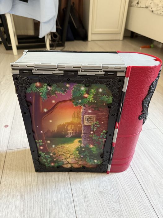 книжка Ever After High домик