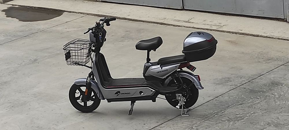 drongo moped sotiladi