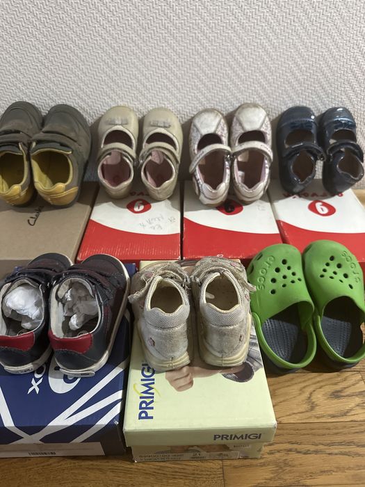 Продам детскую обувь