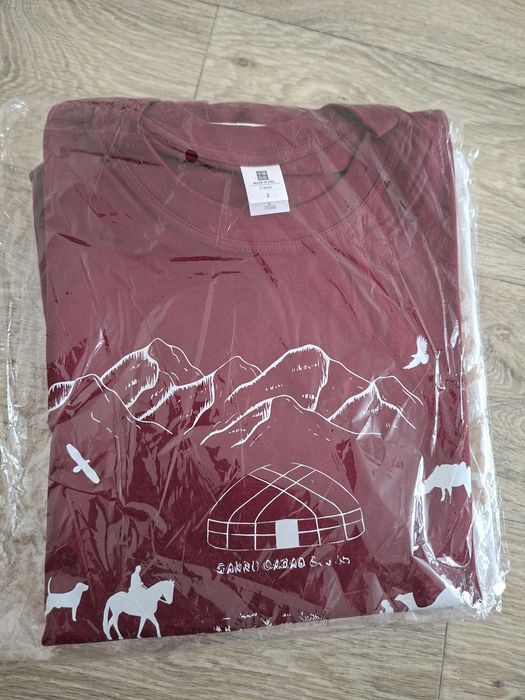 Продам новые футболки