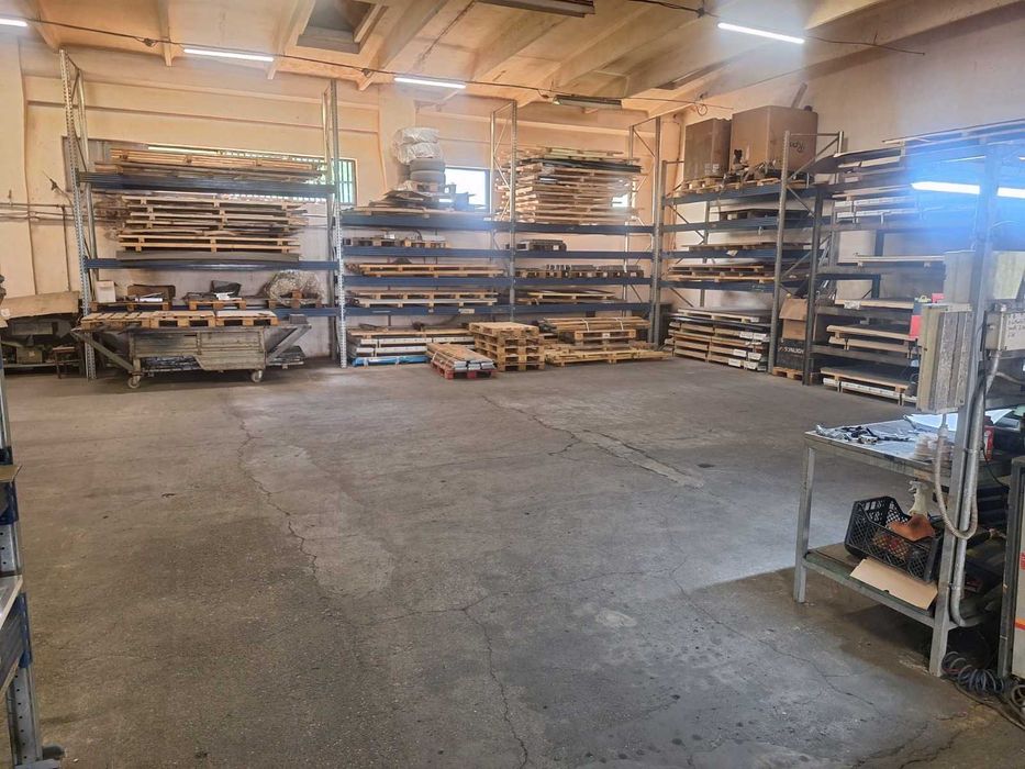 De vânzare societatea metalmecanica  in suprafata de 500mp aflata in chirie,situata in Aradul Nou
