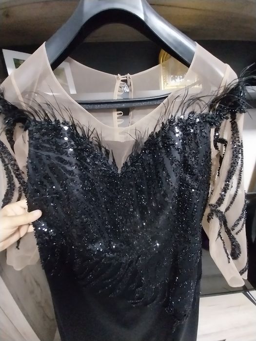 Vând rochie superbă