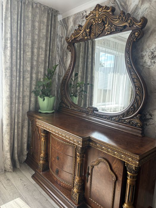 Продам спальный гарнитур