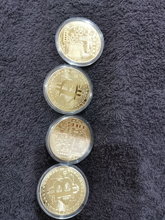 Bitcoin criptomoneda decorativa. BTC metal + protectie